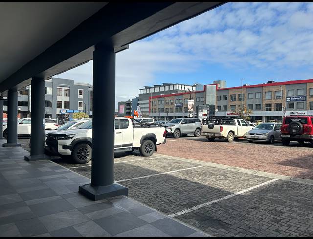 182M² BUILDING TO LET IN TYGER VALLEY